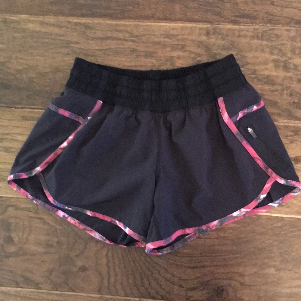 Lululemon tracker shorts
